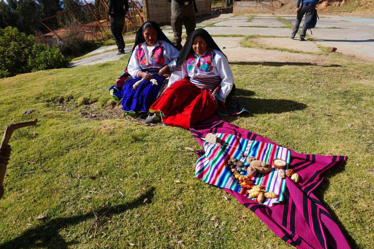 Tikawasi Homestay Comunidad Pueblo Isla Amantani Jose Luis Окосуйо Экстерьер фото