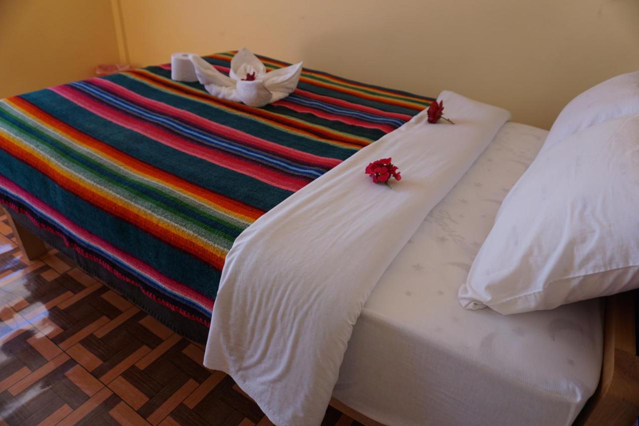 Tikawasi Homestay Comunidad Pueblo Isla Amantani Jose Luis Окосуйо Экстерьер фото